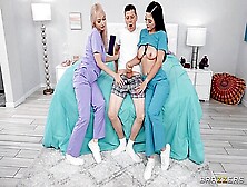 Hot Nurses Get Gooey / 13. 1. 2023 With Rion King,  Jasmine Wilde And Jazlyn Ray