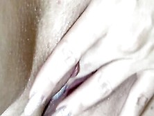 Clitoris Rubbing Orgasm Squirt Omg She's Pretty
