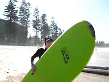 Avril Lavinge Surfing Ass
