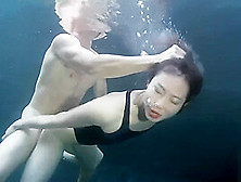 Swimsuit Girl Sex With A Guy Underwater