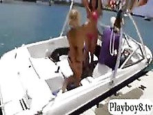 Big Tits Hot Babes Try Out Kite Surfing