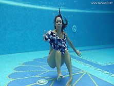 Cute Small Tits Teen Showing Her Body Underwater
