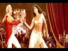 Indian Actress Katrina Kaif Super-Fucking-Hot Boobies Belly Button Suraiyya Thugs Of Hindostan-2
