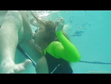 Amber Underwater Blowjob Drown