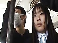 Belle Baise Japonaise Dans Un Bus