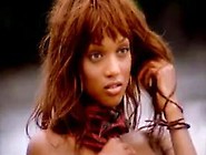 Tyra Banks - Supermodels In The Rainforest