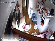 Ipcam – Chubby Girl Masturbates In Her Room