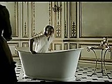 Kirsten Dunst In Marie Antoinette (2006)