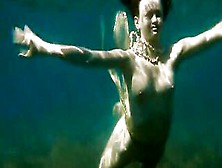 Bae Beauty Swims Inside The Sea Like A Mermaid
