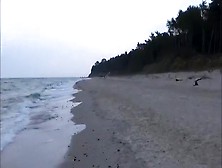 Public Sex At A Hawai Beach Ends With A Facial