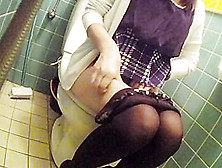 Asian Young Girl Voyeur Toilet