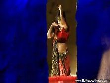 Erotic Indian Girl Doing The Indian Dance