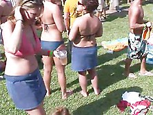 Springbreaklife Video: Spring Break Beach Party