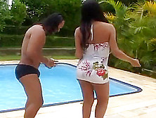 Matheus Axell Has Some Fun By The Pool With Layla Amorim