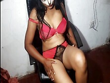 Sinhalese Sri Lankan Babe Showcases Her Nude Curves