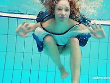 Steamy Avenna Hot Naked Sexy Underwater Teen