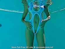 Camsoda-Little Teen Uses Dildo During Underwater