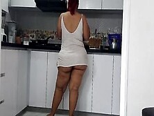I Masturbate Watching My Stepmother's Long Ass Inside The Kitchen