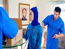 Sexy Hottie In Blue Hijab Maya Bijou Shows Her Multitasking Skills For Two Friends