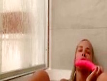 Dildo Shower - Blondie