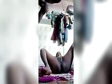 Teen Girl Showing Huge Pussy N Handjob And Fucking Hard