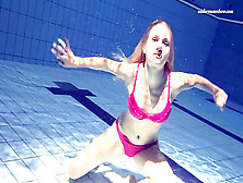 Super-Fucking-Hot Elena Shows What She Can Do Under Water
