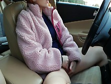 The Depraved Milf Went Out Of Town To Masturbate Her Pussy In The Car