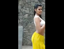 Hot Indian Girl Sexy Dancing