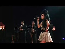 Amy Winehouse - Love Is A Losing Game (Live)