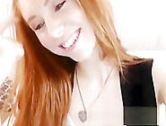 Novinha Ruiva Na Webcam Peladinha