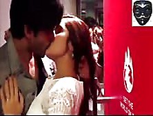 Nidhhi Agerwal Likes Kissing