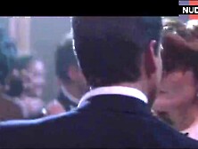 Rene Russo Hot Scene – The Thomas Crown Affair