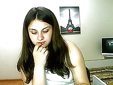 Nice Body Brunette Free Striptease Webcam
