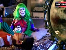 Victoria De Mare Sexy Scene – Killjoy's Psycho Circus