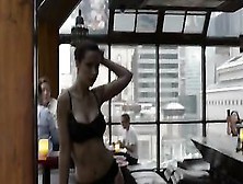 Sexy Girl Flashes Tits In Restaurant