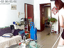 Hackers Use The Web Camera To Remote Monitoring Of A Dude's Home Life. 577