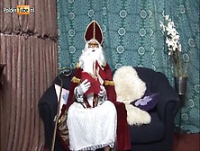 Sinterklaas Geeft Een Stoute Studente Billenkoek