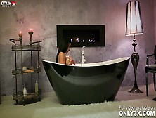 Classy Shalina Devine Romantic Anal Toying At The Bathtub