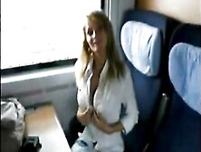 Geile Blonde Milf Hat Sex In Der Bahn