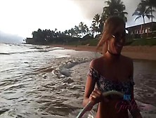 Süße Freundin Moka Mora Auf Urlaub In Hawaii In Ihrem Hübschen Bikini