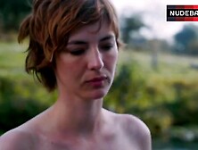 Louise Bourgin Full Frontal Nude – I Am A Soldier