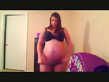 Pregnant Camgirl Changes