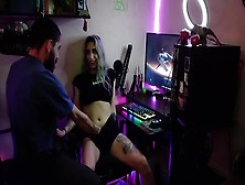 Female Streamer Gets Fucked Hard While Playing Destiny 2 (Fisting)