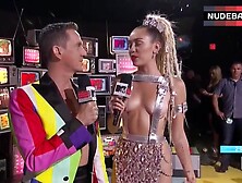 Miley Cyrus In Hot Outfit – Mtv Video Music Awards