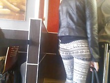 Teen Jiggly Butt In Patterned Leggings