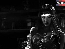 Jessica Alba Drinking Alcohol – Sin City: A Dame To Kill For