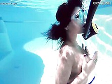 Brita Piskova Masturbates Underwater Inside The Swimming Pool