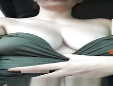 White Girl Shows Big Tits On Periscope