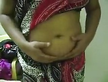 Mallu Bhabhi Navel Show