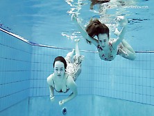 Wet Lesbian Show Underwater